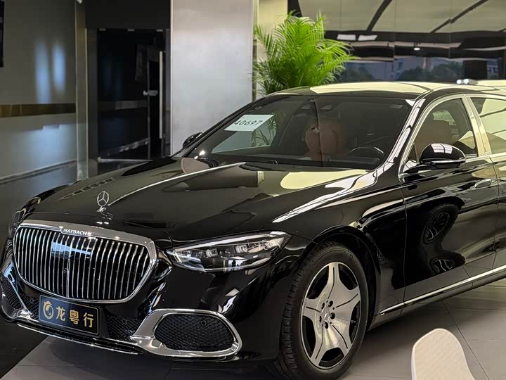Фото 2 - Mercedes-Benz Maybach S-Class