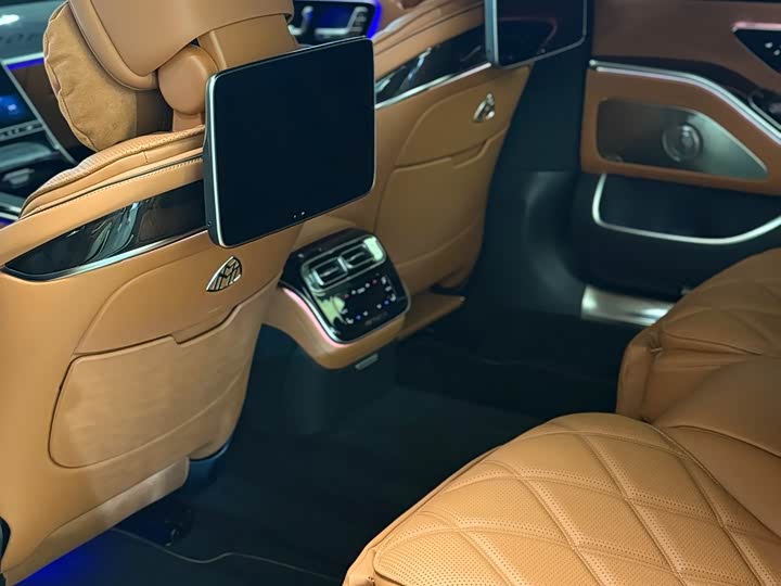 Фото 6 - Mercedes-Benz Maybach S-Class