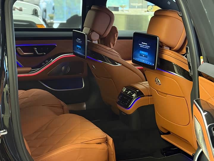 Фото 7 - Mercedes-Benz Maybach S-Class