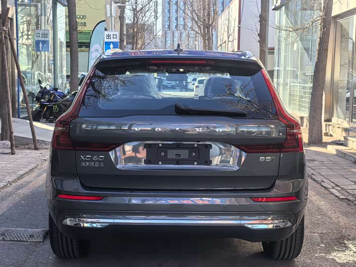 Фото 4 - Volvo XC60