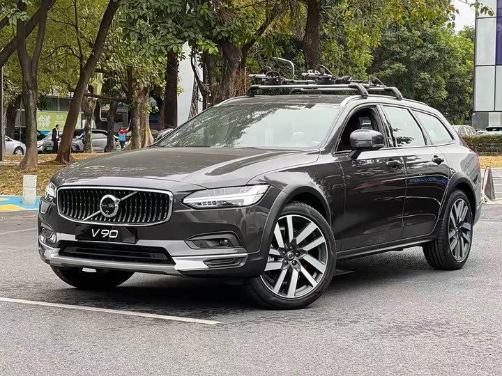 Фото 1 - Volvo V90