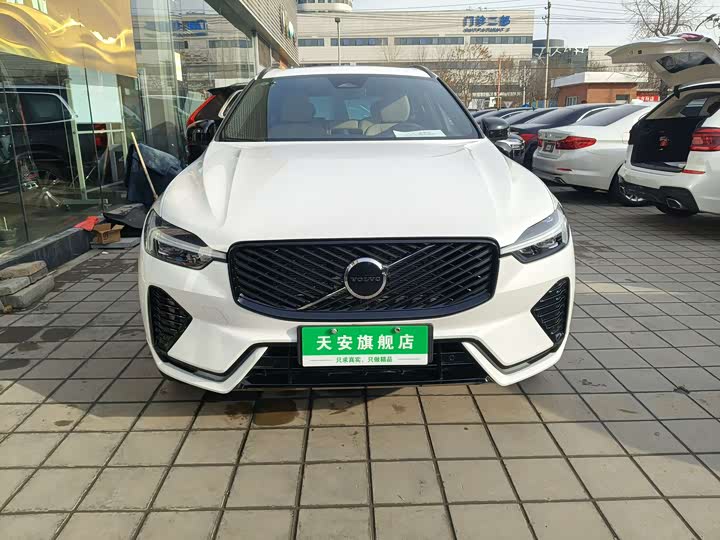 Фото 2 - Volvo XC60
