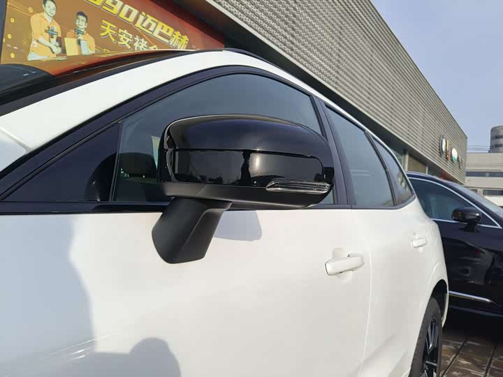 Фото 5 - Volvo XC60