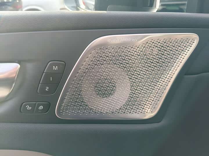 Фото 7 - Volvo XC60