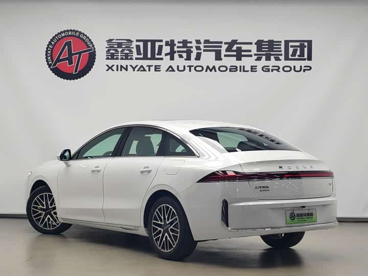 Фото 2 - Roewe M7 DMH