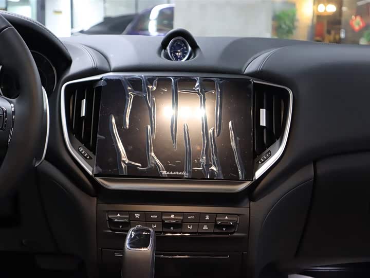 Фото 10 - Maserati Ghibli