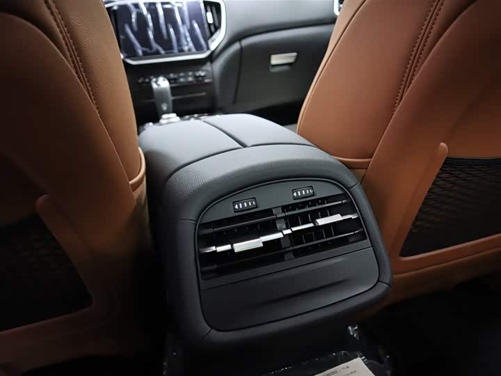 Фото 15 - Maserati Ghibli