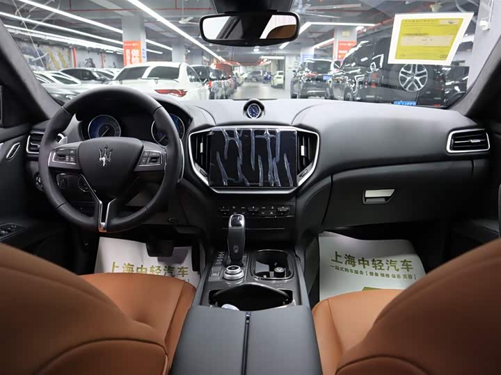 Фото 8 - Maserati Ghibli