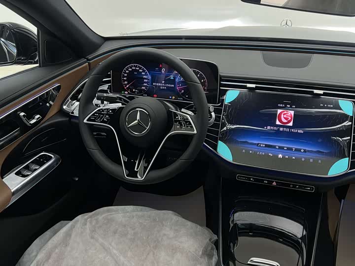 Photo 6 - Mercedes-Benz E-Class