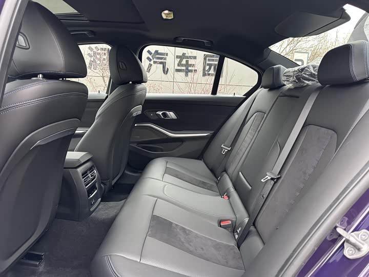 Photo 7 - BMW 3 Series