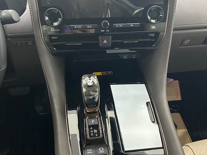 Фото 8 - Toyota Alphard