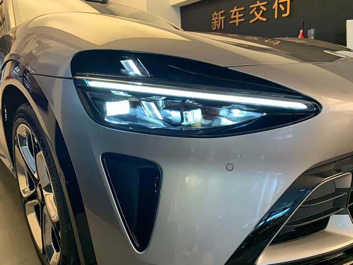 Photo 4 - Xiaomi YU7