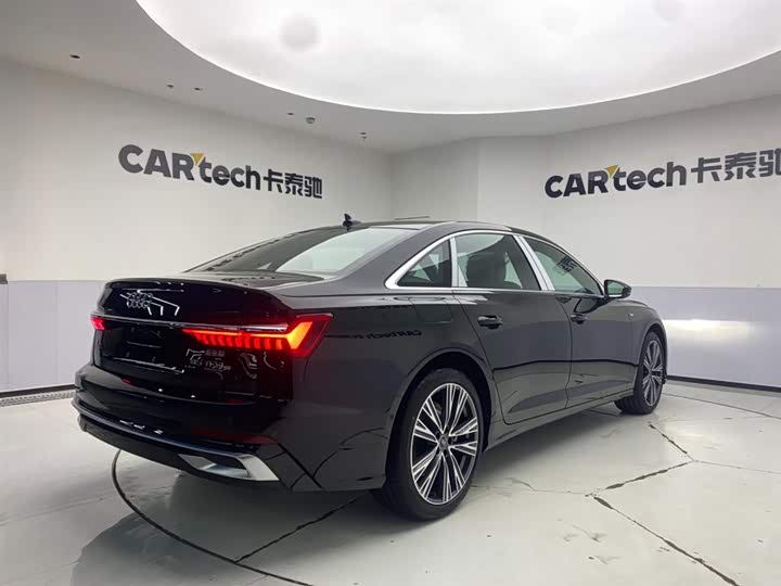 Фото 5 - Audi A6L