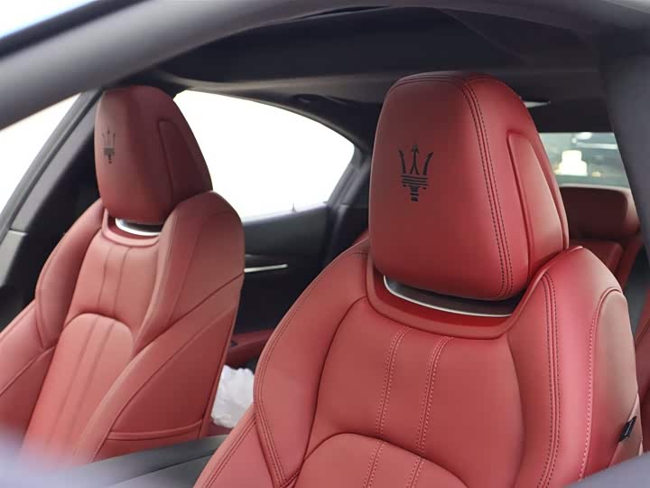 Фото 8 - Maserati Ghibli