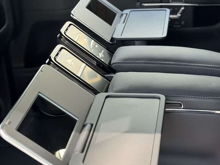 Фото 13 - Toyota Alphard