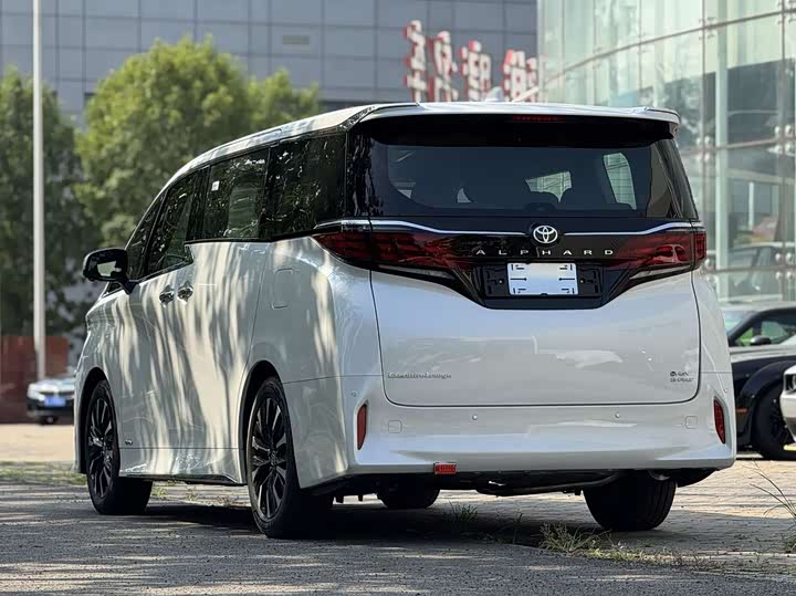 Фото 6 - Toyota Alphard