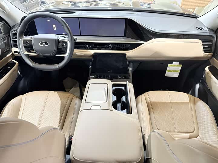 Фото 11 - Infiniti QX80