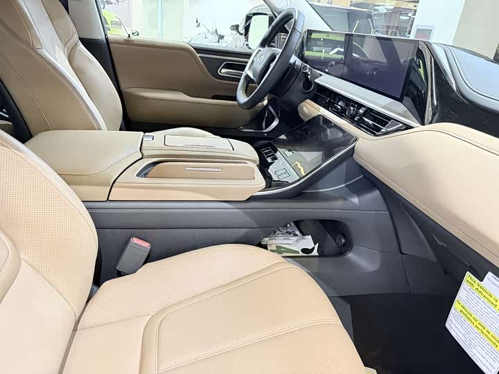 Фото 14 - Infiniti QX80