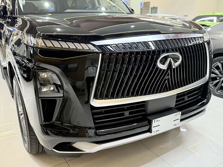 Фото 3 - Infiniti QX80