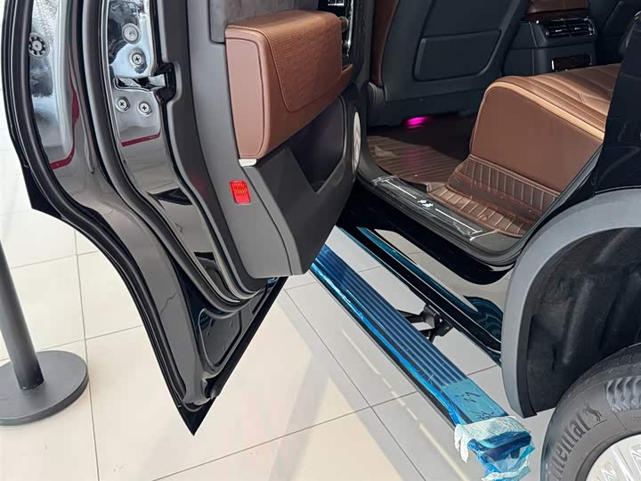 Фото 10 - Hongqi LS7 (Guoyao)