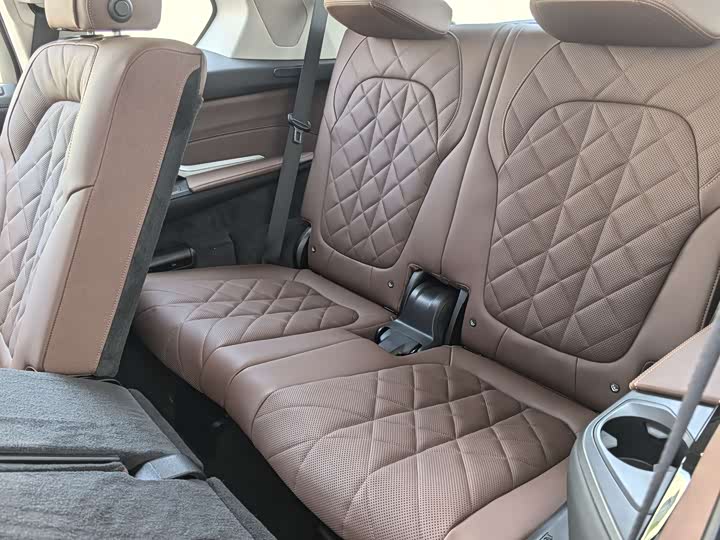 Фото 13 - BMW X7