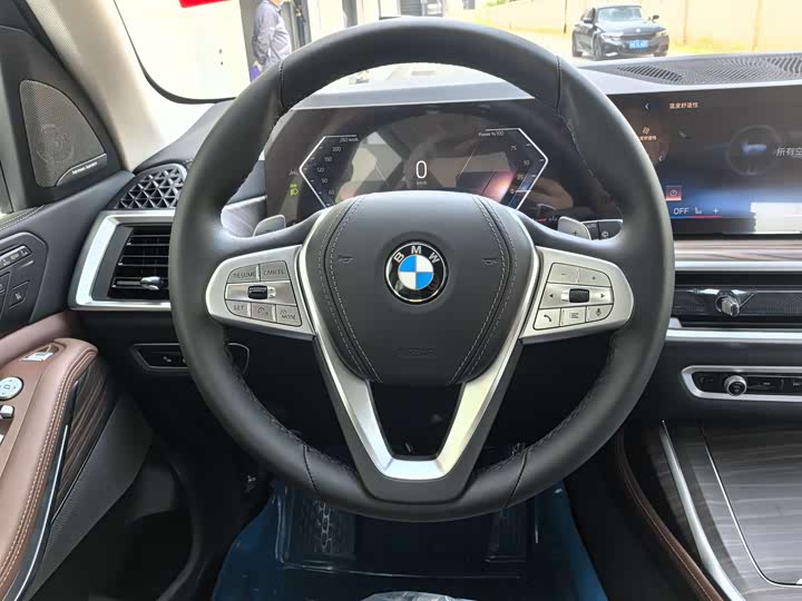 Фото 14 - BMW X7