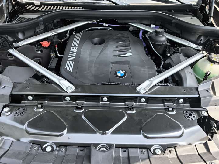 Фото 16 - BMW X7