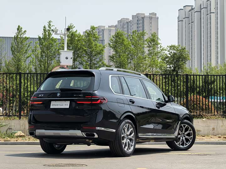 Фото 20 - BMW X7