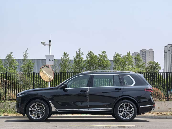 Фото 3 - BMW X7