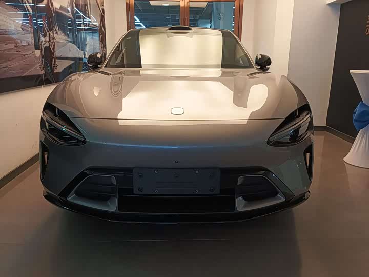 Фото 2 - Xiaomi YU7