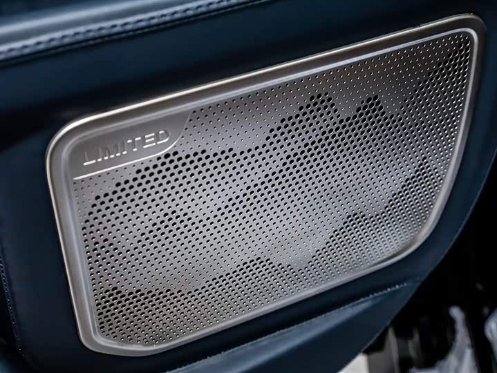 Фото 5 - Toyota Granvia