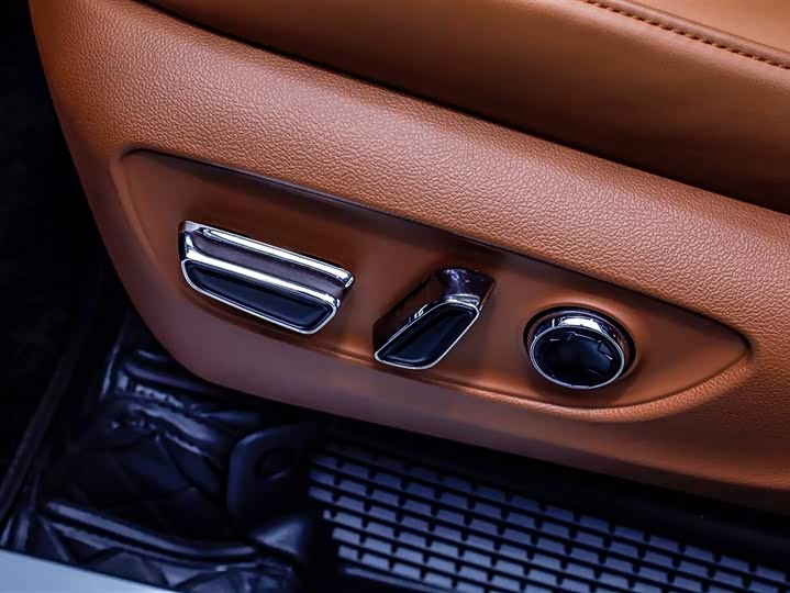 Фото 6 - Toyota Granvia