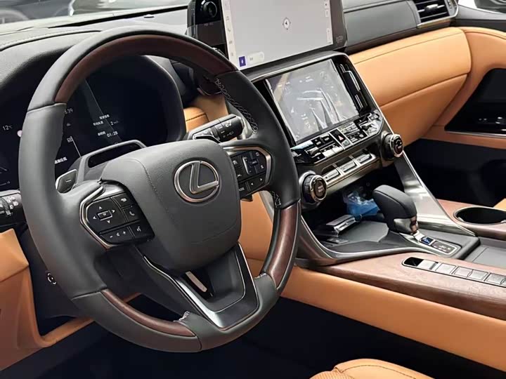 Фото 5 - Lexus LX