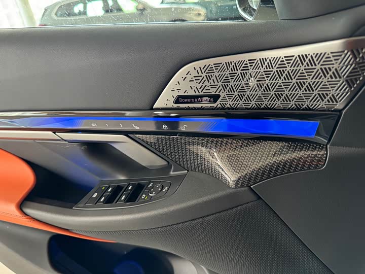 Фото 21 - BMW M5 Hybrid