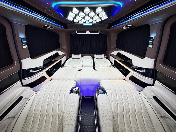 Фото 4 - Mercedes-Benz V-Class