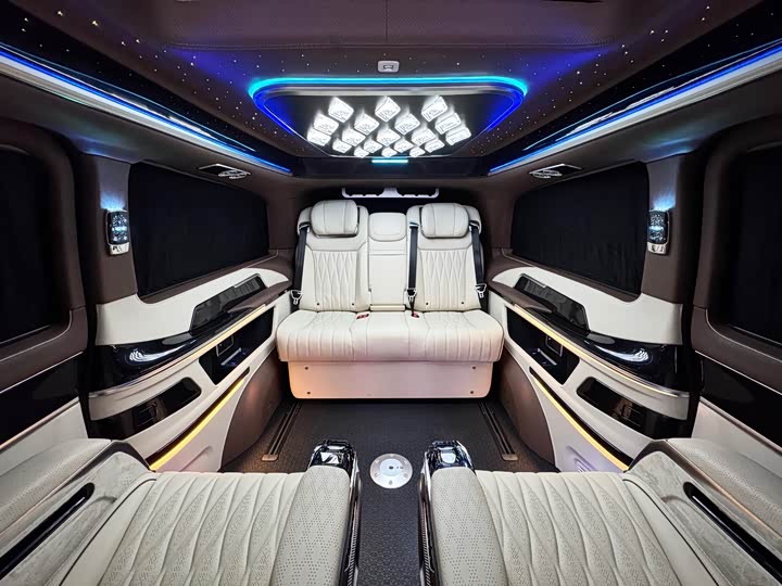 Фото 5 - Mercedes-Benz V-Class