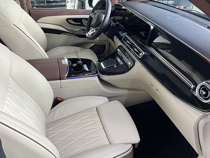 Фото 7 - Mercedes-Benz V-Class