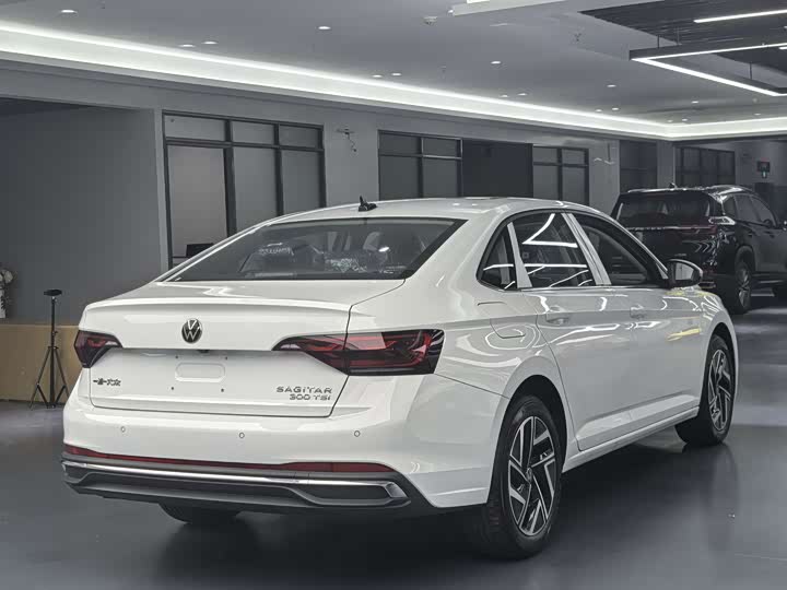 Фото 6 - Volkswagen Sagitar L