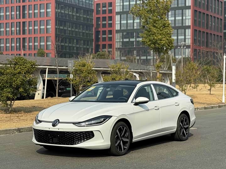 Фото 1 - Volkswagen Lamando L