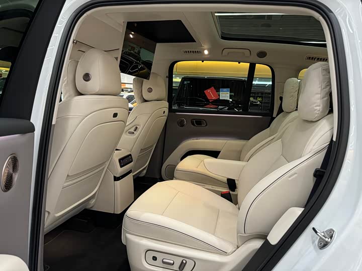 Фото 8 - LiXiang i8