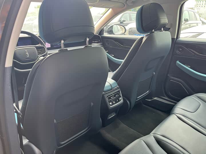 Фото 11 - Lincoln Z (Zephyr)