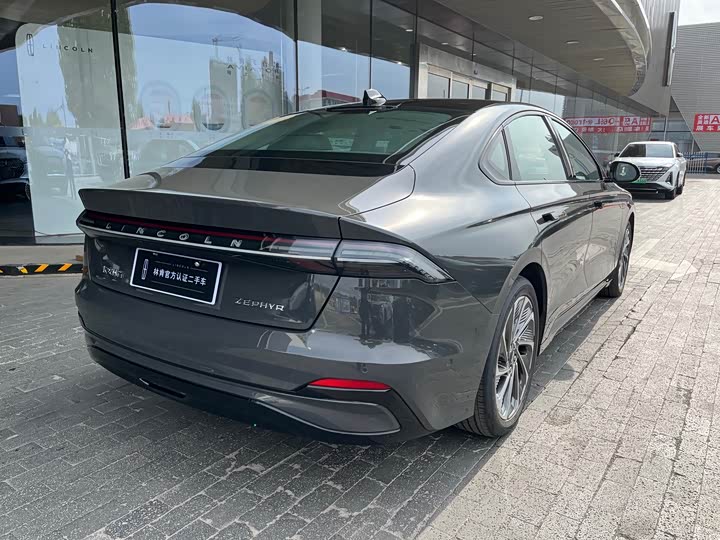 Фото 14 - Lincoln Z (Zephyr)