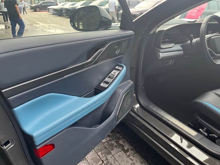 Фото 5 - Lincoln Z (Zephyr)