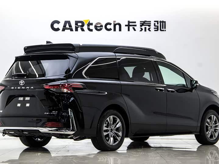 Фото 6 - Toyota Sienna