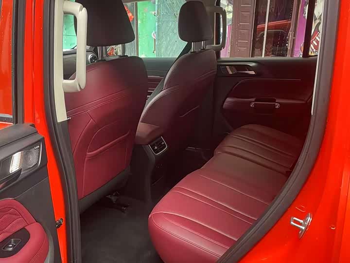 Фото 5 - Tank 300