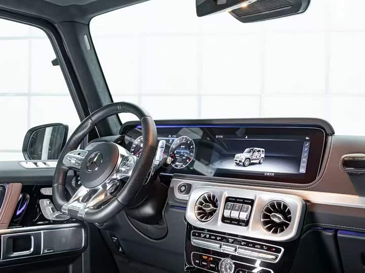 Фото 9 - Mercedes-Benz G-Class AMG