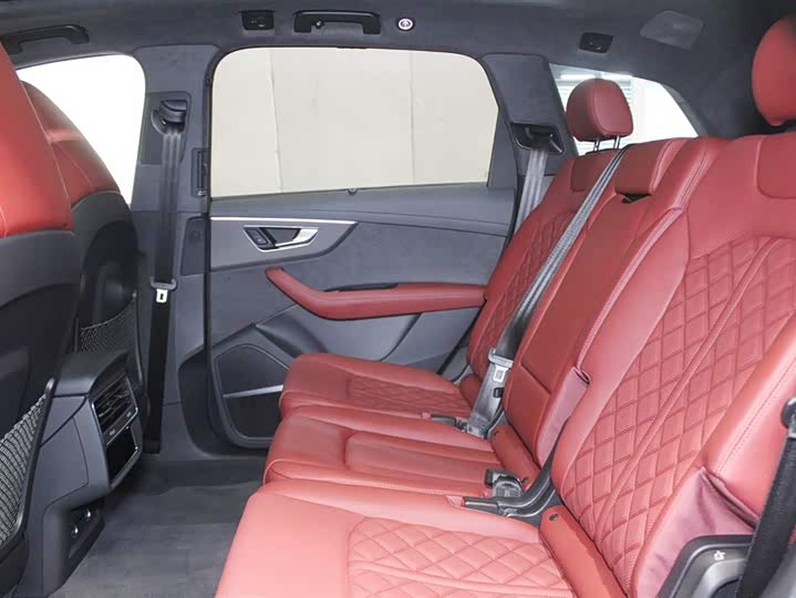 Фото 8 - Audi SQ7