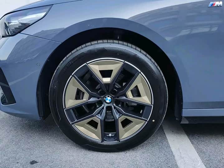 Фото 6 - BMW 5 Series