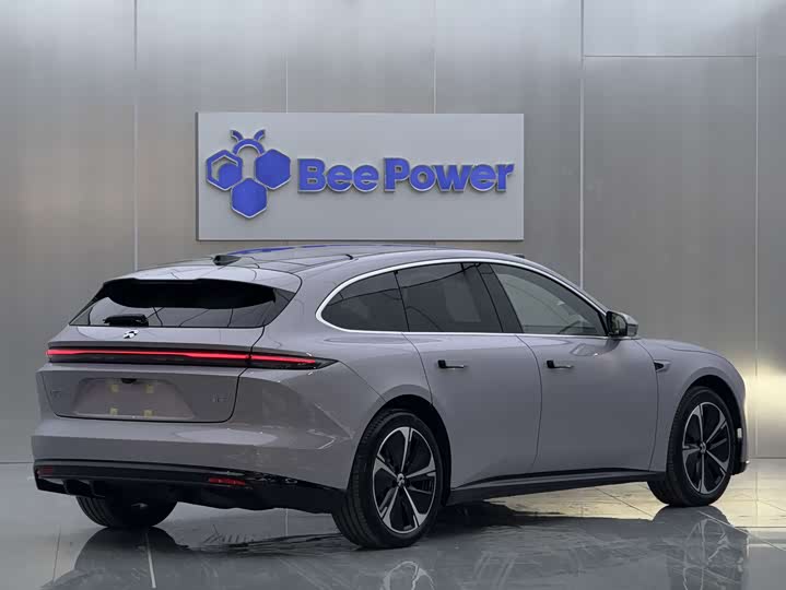 Фото 4 - Nio ET5T