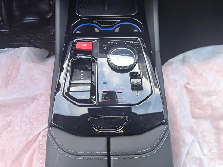 Фото 5 - BMW M5 Hybrid